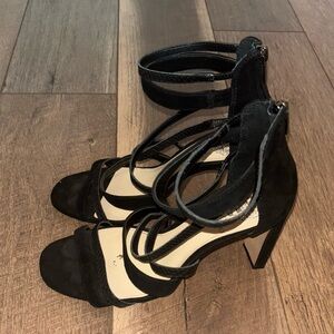Vince Camuto Strappy High Heels Black Size 7.5